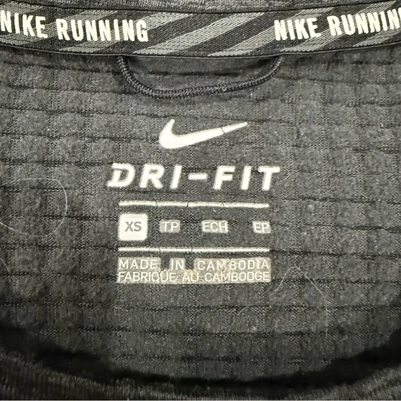 Nike Black Dri-FIT Running Shirt - Picture 3 of 3